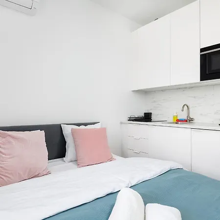 Apartmán Rentplanet - Wiktoryn Varšava